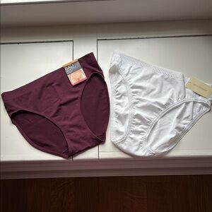 NWT- Bali (L) @ On Gossamer (M) Underwear